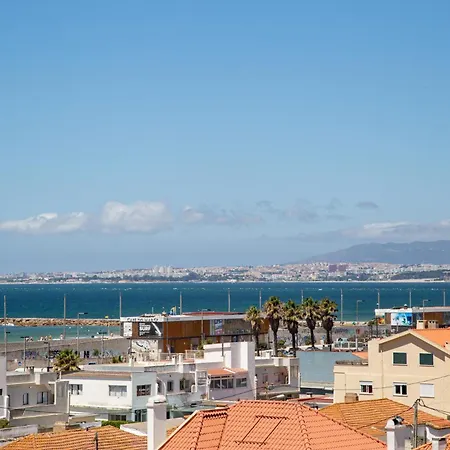 Ocean View In Costa Da Caparica - Fall In With The View! *