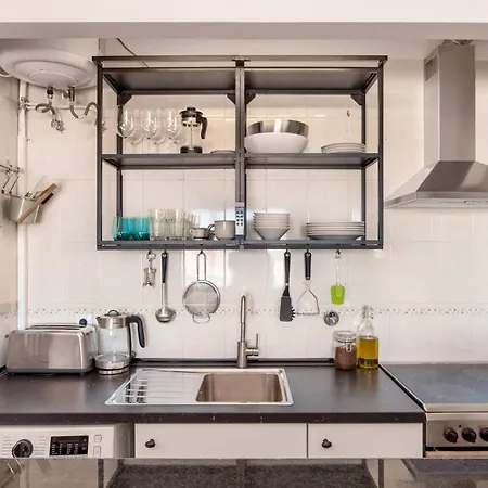 Ocean View In Costa Da Caparica - Fall In With The View!